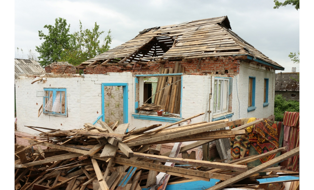 Допоможе церква та волонтери: у Чернігові відбудовуватимуть зруйновану Бобровицю