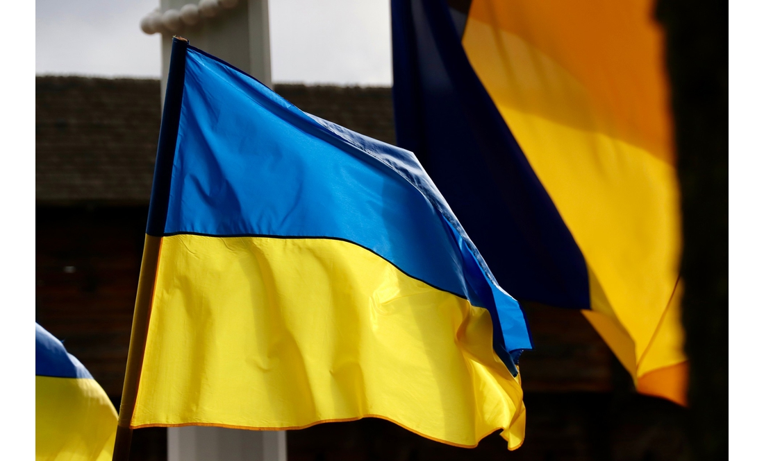 У Гетьманській столиці підняли найбільший на Чернігівщині державний прапор