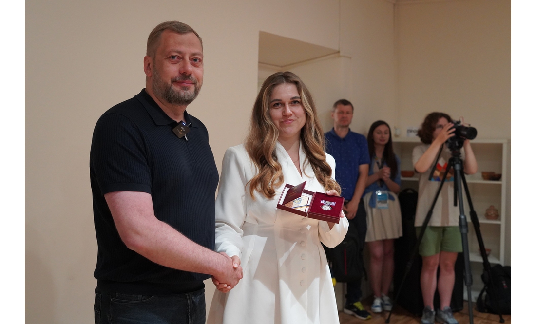 Напередодні Дня Конституції жителі Чернігівщини отримали державні відзнаки: хто у списку