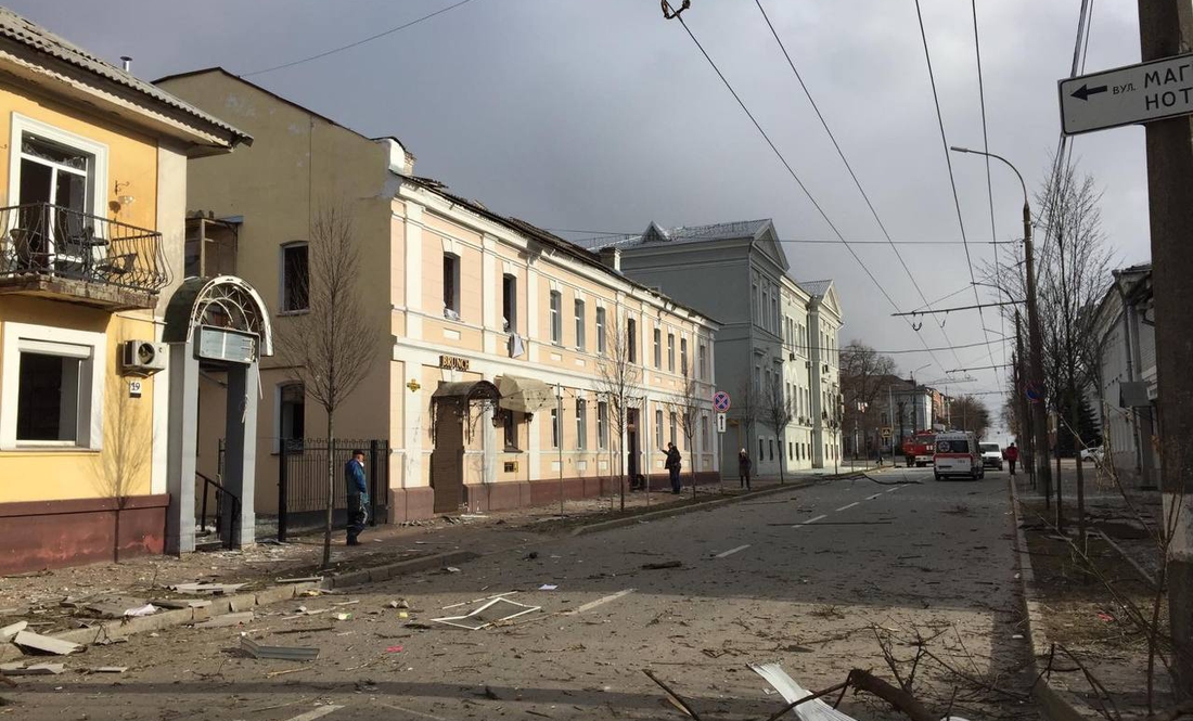 Росіяни обстрілюють з літаків історичний центр Чернігова
