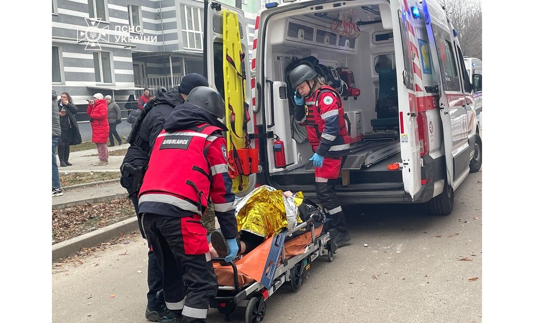 Удар по будинку, атака на підстанцію: обстріли Чернігівщини за добу