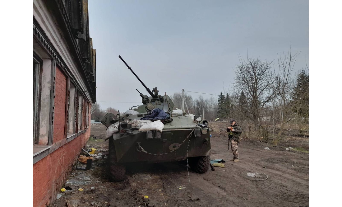 Бої у центрі Чернігівщини: біля Лосинівки десятки знищених  російських бойових машин