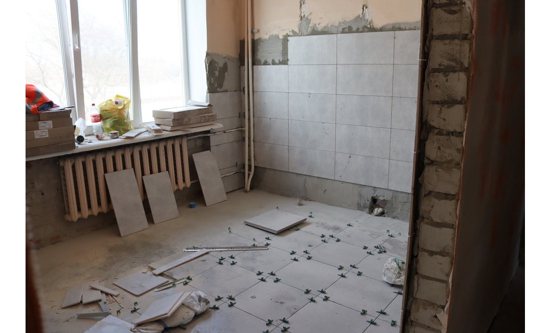 Буде ліфт та нове реабілітаційне відділення у лікарні: громаді допомагають чотири благодійника