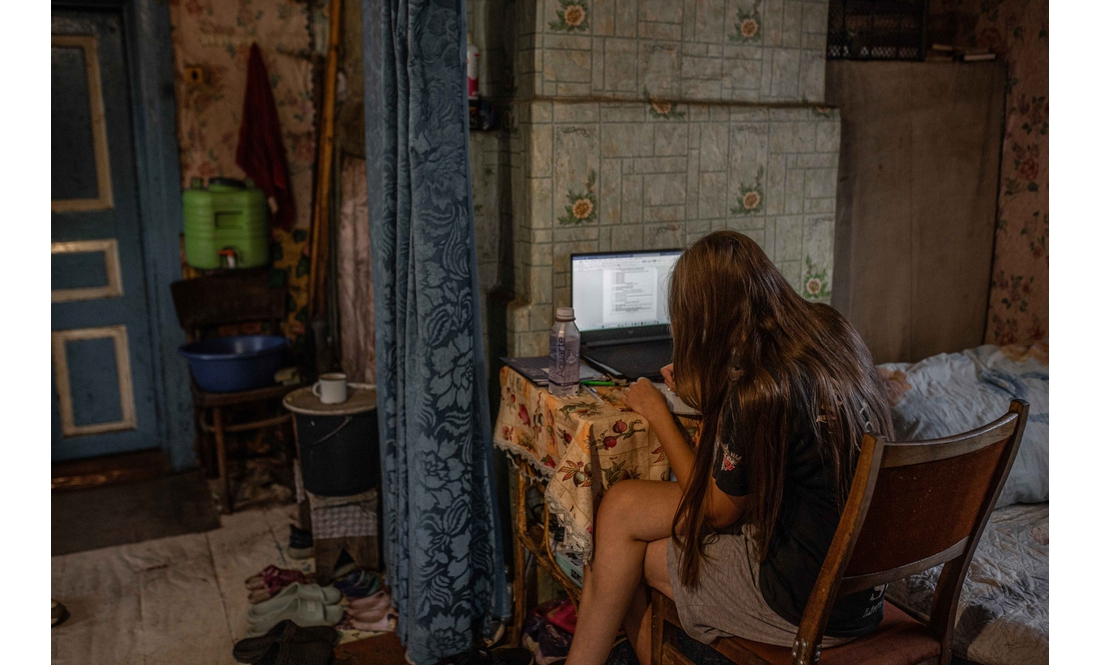 Жили за 500 метрів від рф: багатодітна родина із Сумщини перебралася на Чернігівщину