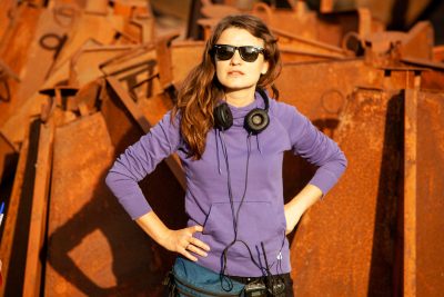 Відома українська режисерка розповіла як працює у прадідівській хаті на Чернігівщині