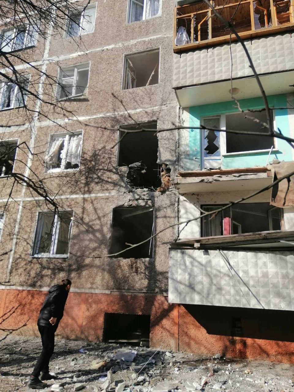 Російські гради обстріляли житлові квартали Чернігова