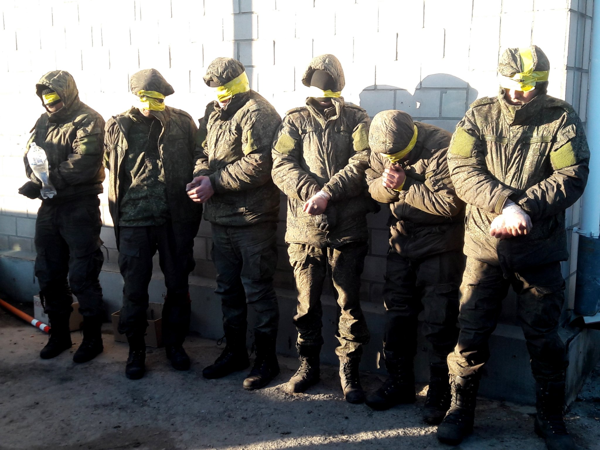 Шість бійців російської армії здались в полон теробороні на півдні Чернігівщини