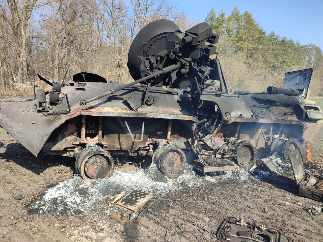 На Чернігівщині нищать росіян та їх техніку: фото за останню добу