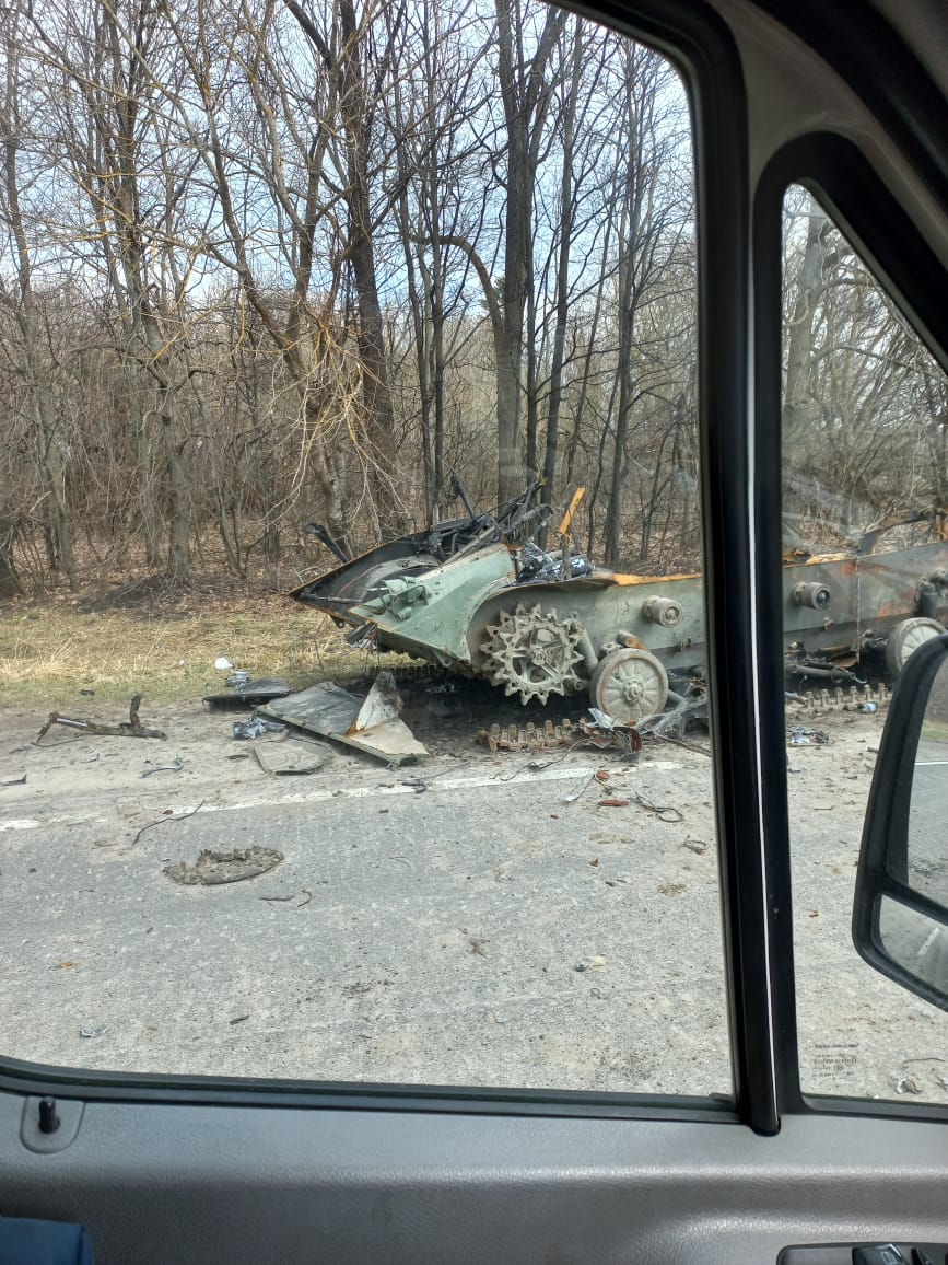 Залишки російської техніки у звільнених селах Чернігівщини