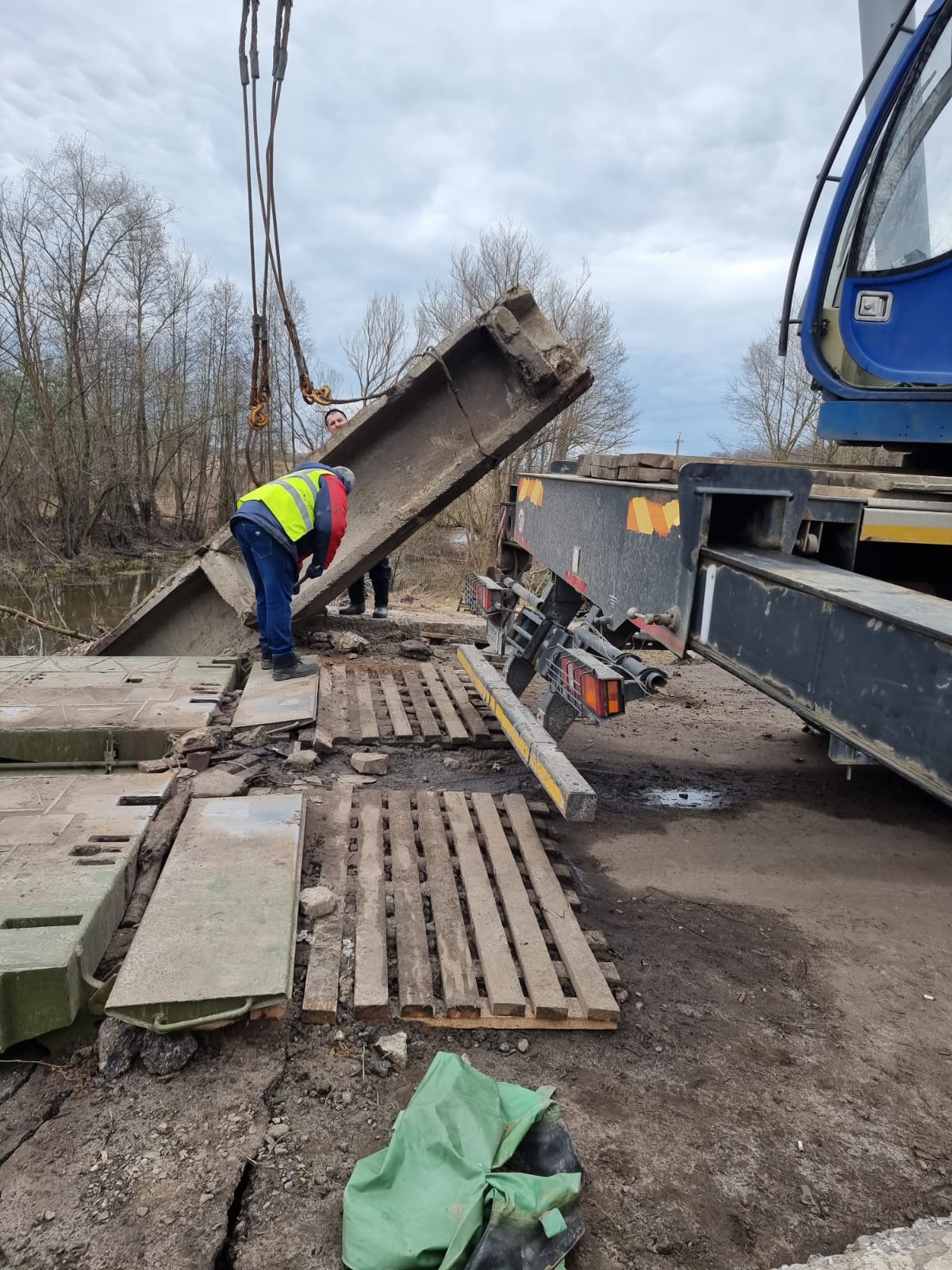 На Чернігівщині почали ремонтувати міст: для покращення сполучення із Києвом