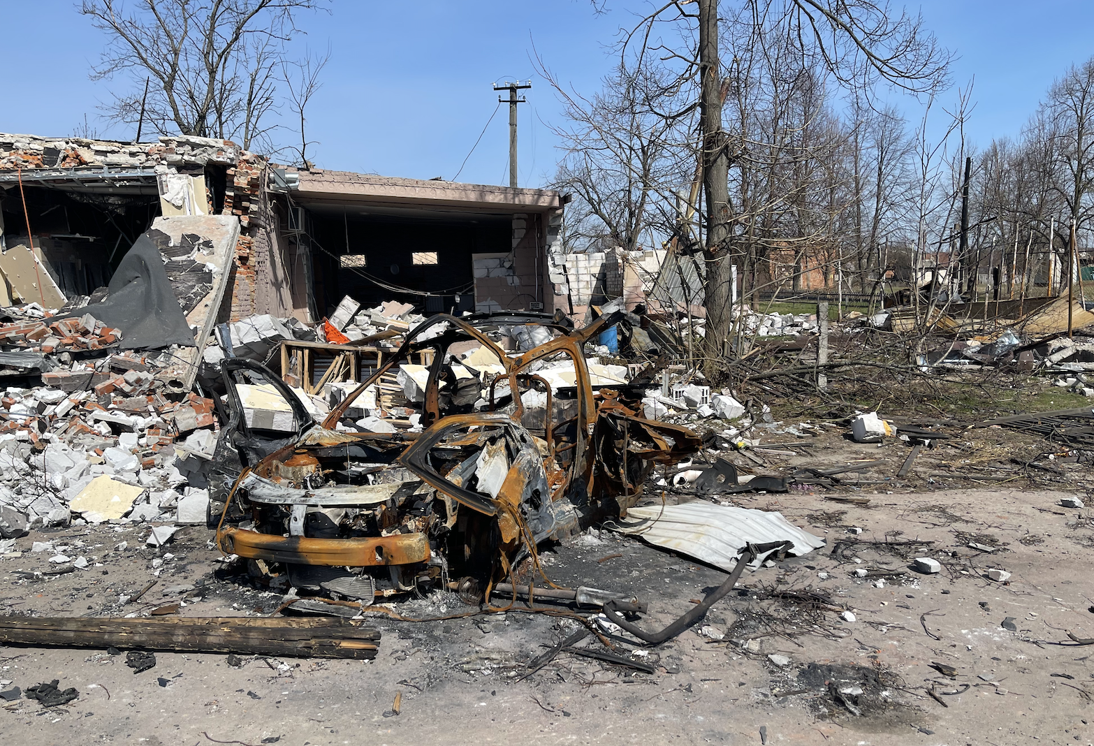Новоселівку росіяни обстрілювали із усіх видів зброї, скидували з літаків бомби