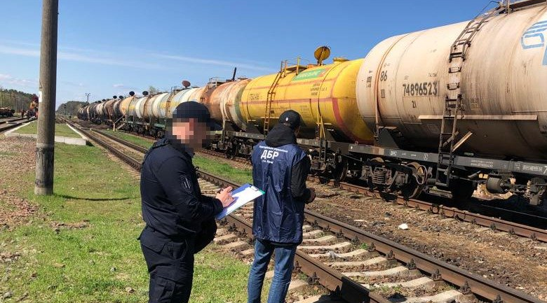 На Чернігівщині заарештували 50 цистерн із білоруським паливом