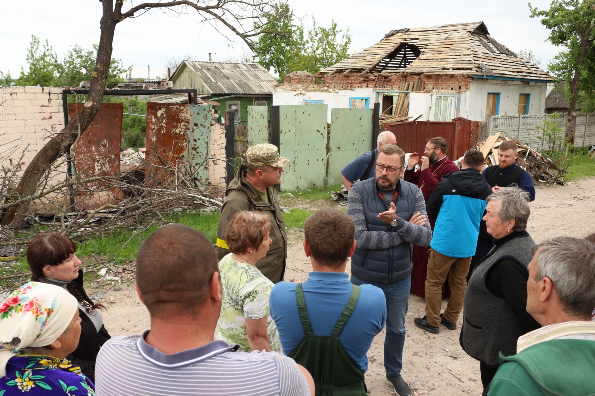 Допоможе церква та волонтери: у Чернігові відбудовуватимуть зруйновану Бобровицю