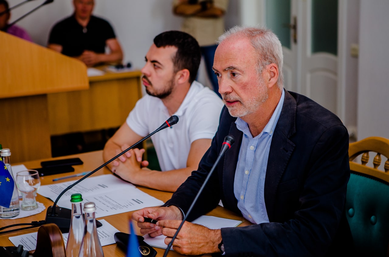 Вперше зібралась сесія облради: дистанційне голосування, фракція ОПЗЖ та посли Франції та Латвії