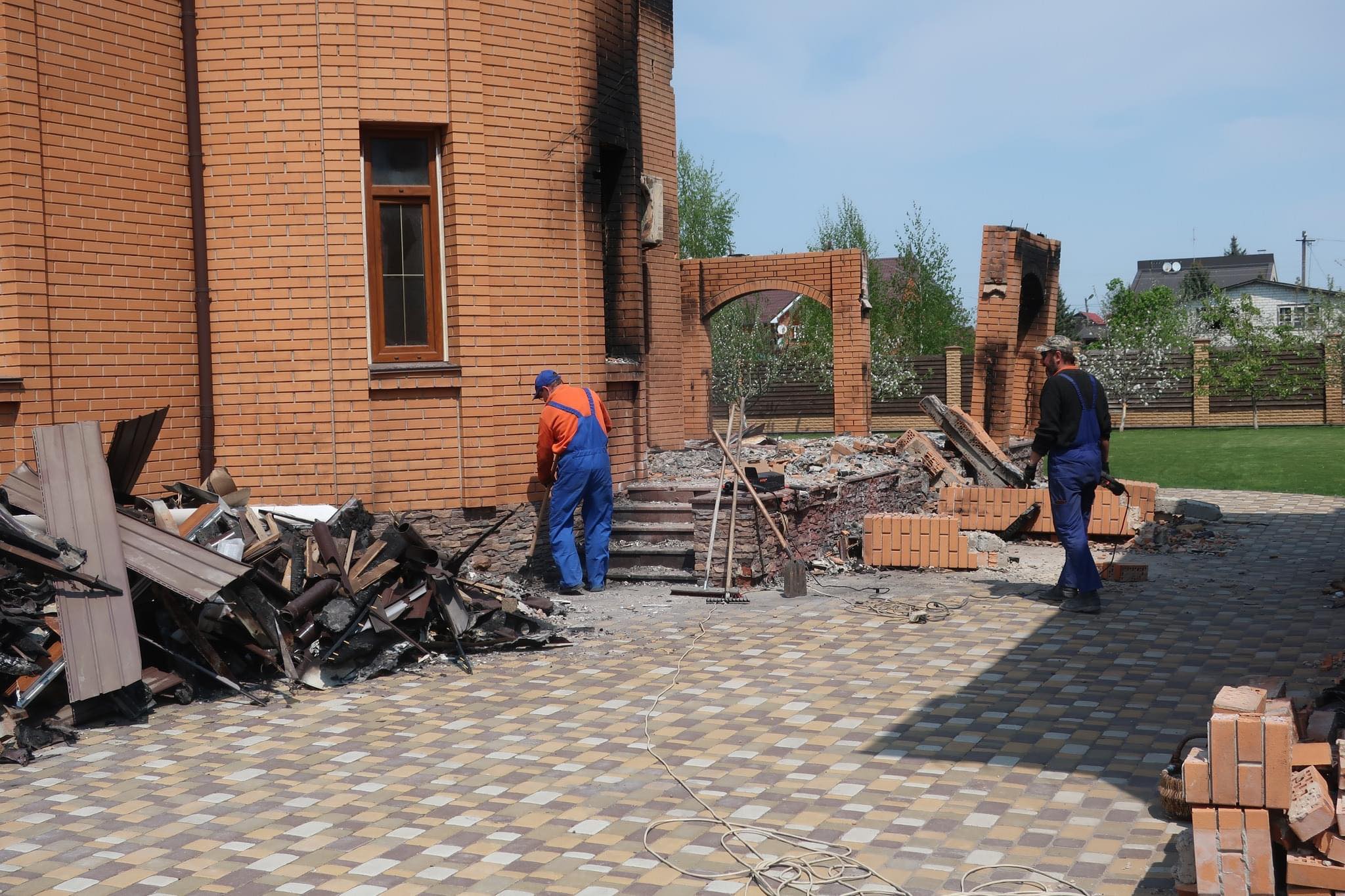 Чи буде відбудовувати згоріле житло екс-губернатор Куліч?