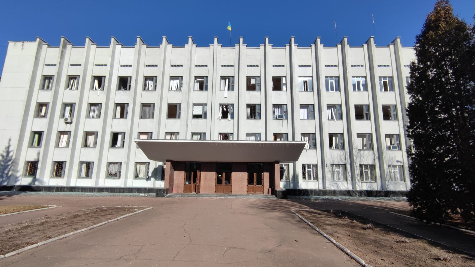 Замість житла – адмінбудівлі: як ремонтуватимуть приміщення, де сидять чиновники