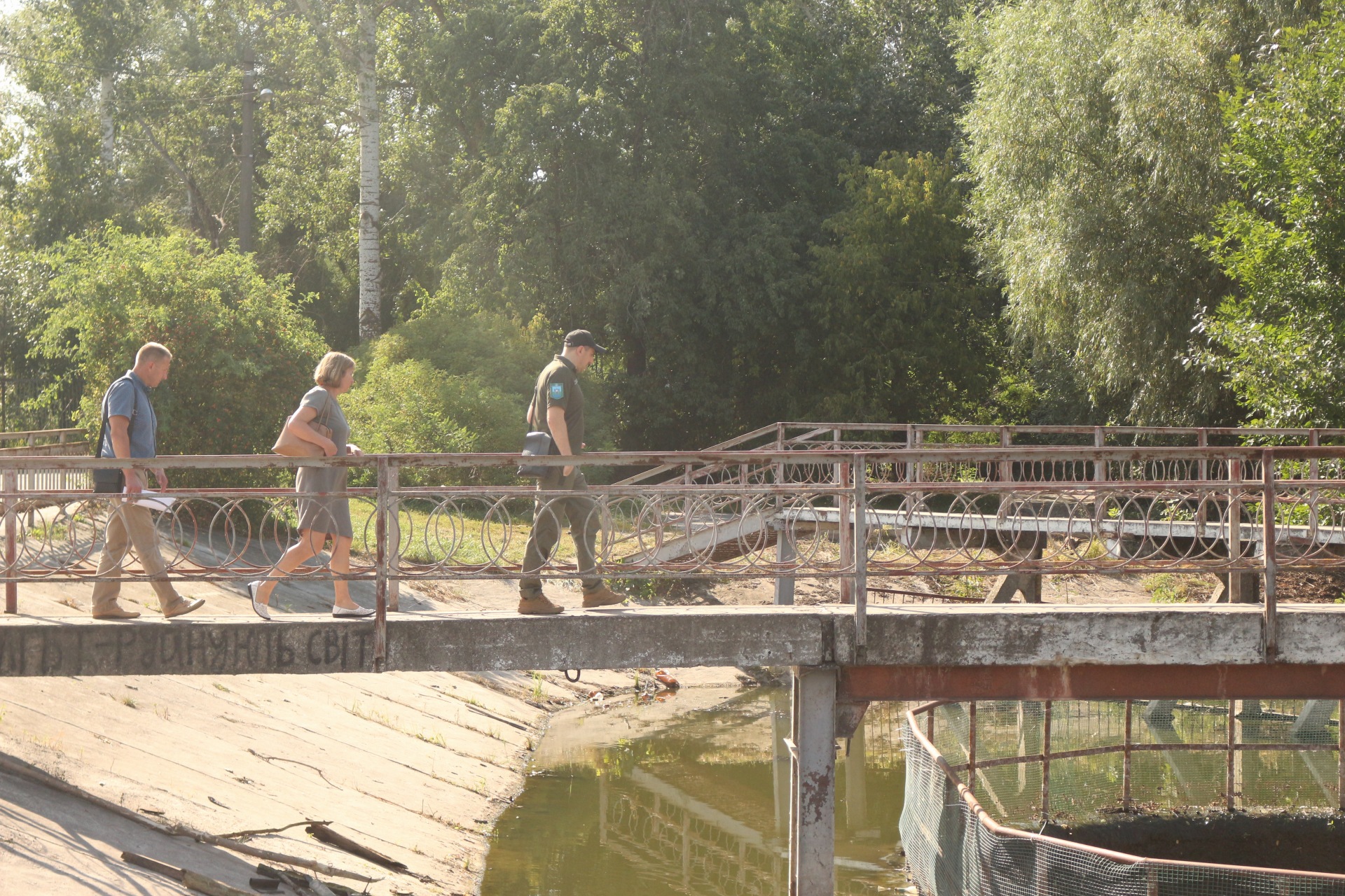 Обласний екологічний штаб досліджував чому у Стрижні масово гине риба