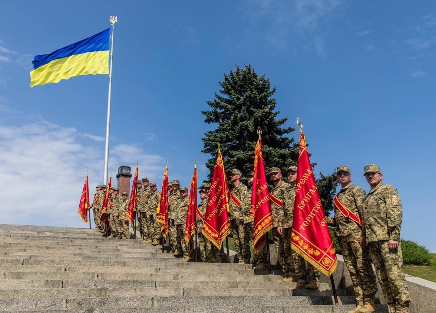 119 Бригада Тероброни отримала бойовий прапор: що кажуть бійці