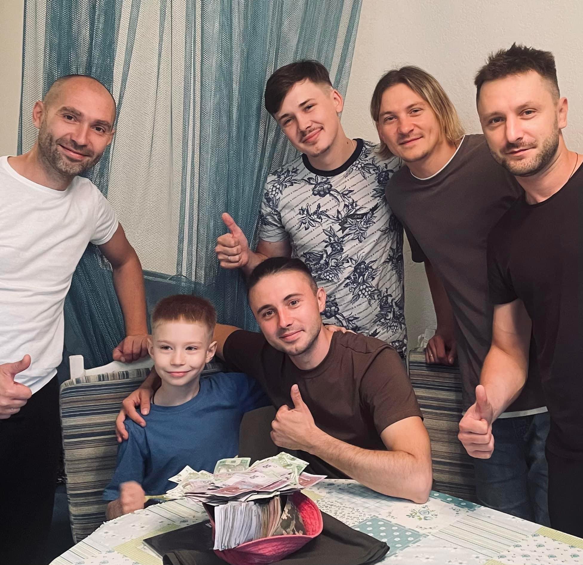 Хто тут справжня зірка? Гурт «Антитіла» визнав, що хлопчик із Чернігова збирає більше коштів на ЗСУ