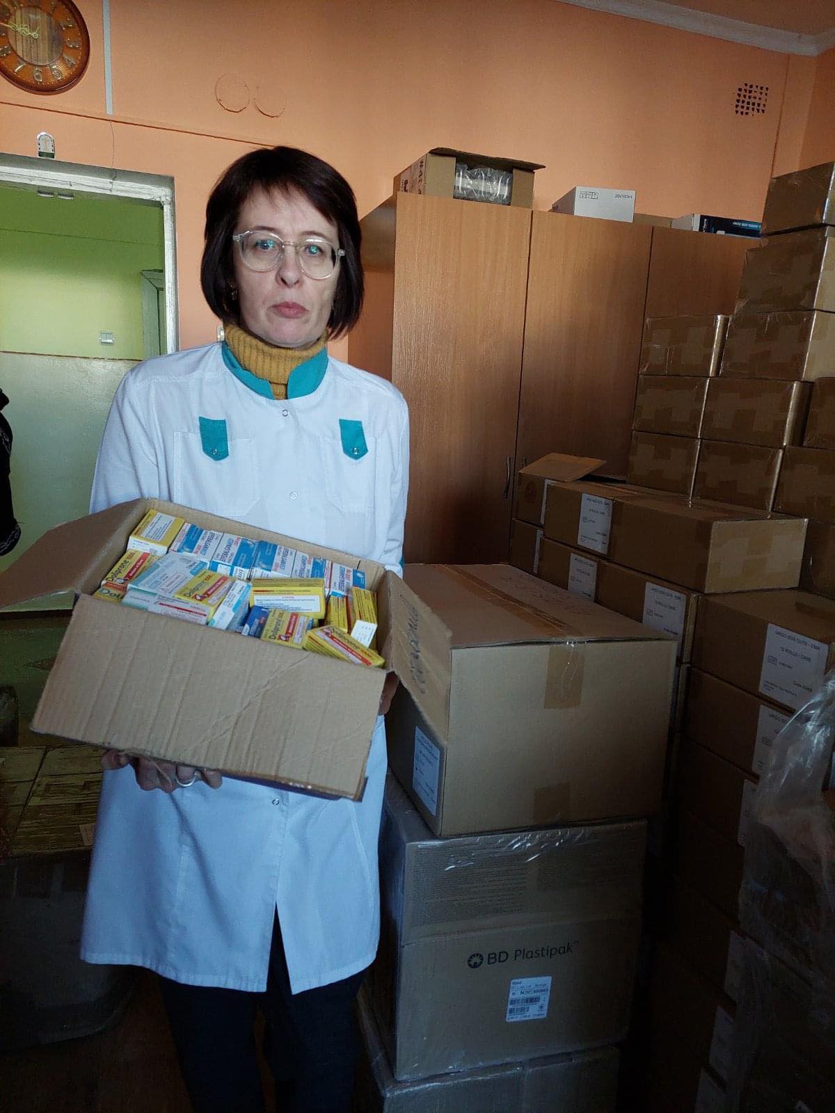 Новини громад Чернігівщини: міняють шибки, купують техніку для шкіл, допомагають захисникам