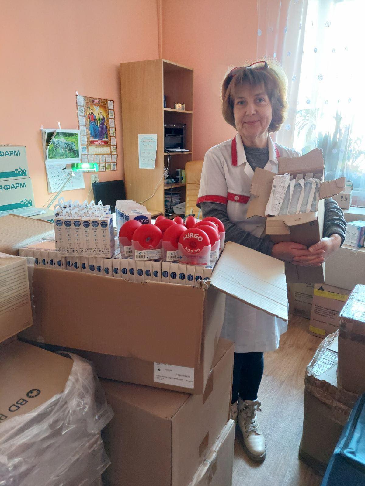 Новини громад Чернігівщини: міняють шибки, купують техніку для шкіл, допомагають захисникам