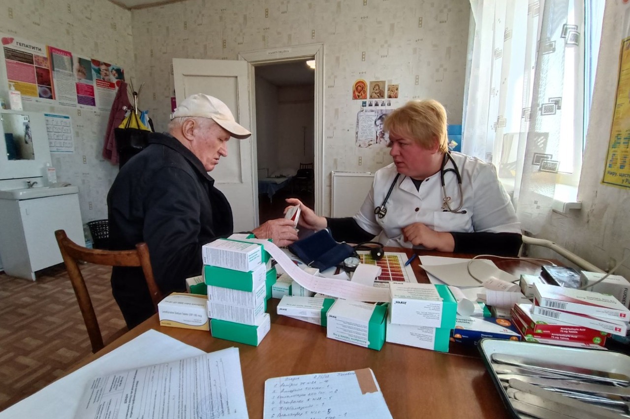 Команди лікарів їздять по громадах на Чернігівщині: як це працює