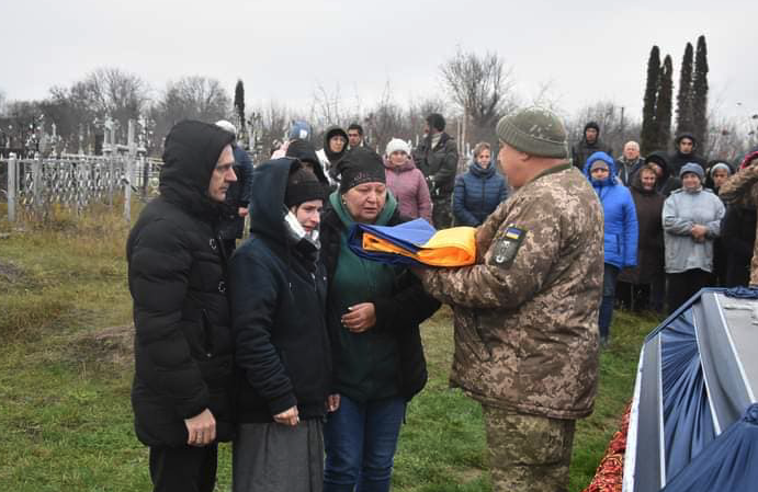 За вихідні на Чернігівщині поховали сімох воїнів ЗСУ