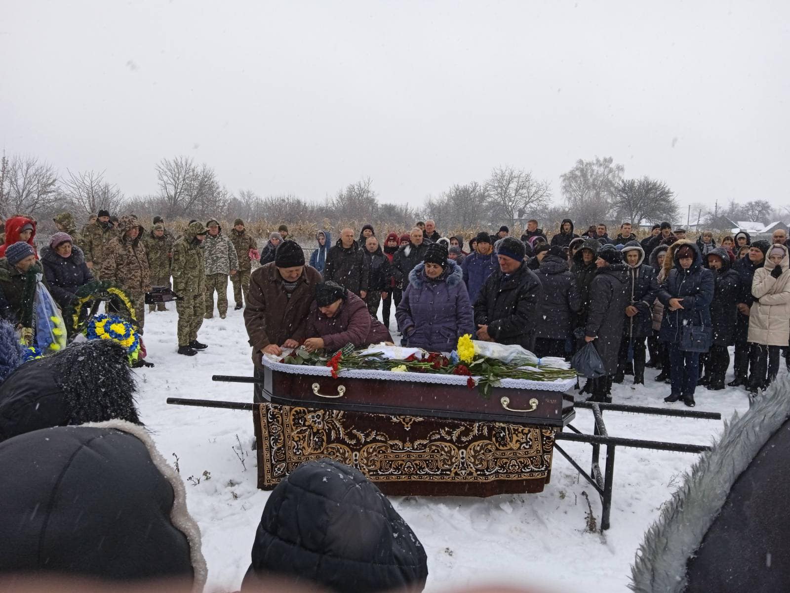 На Чернігівщині поховали трьох захисників, які загинули на фронті