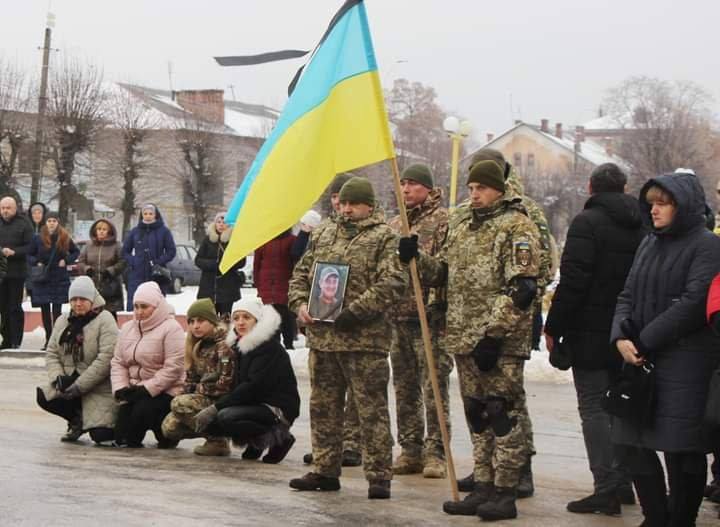 На Чернігівщині попрощались із трьома бійцями ЗСУ