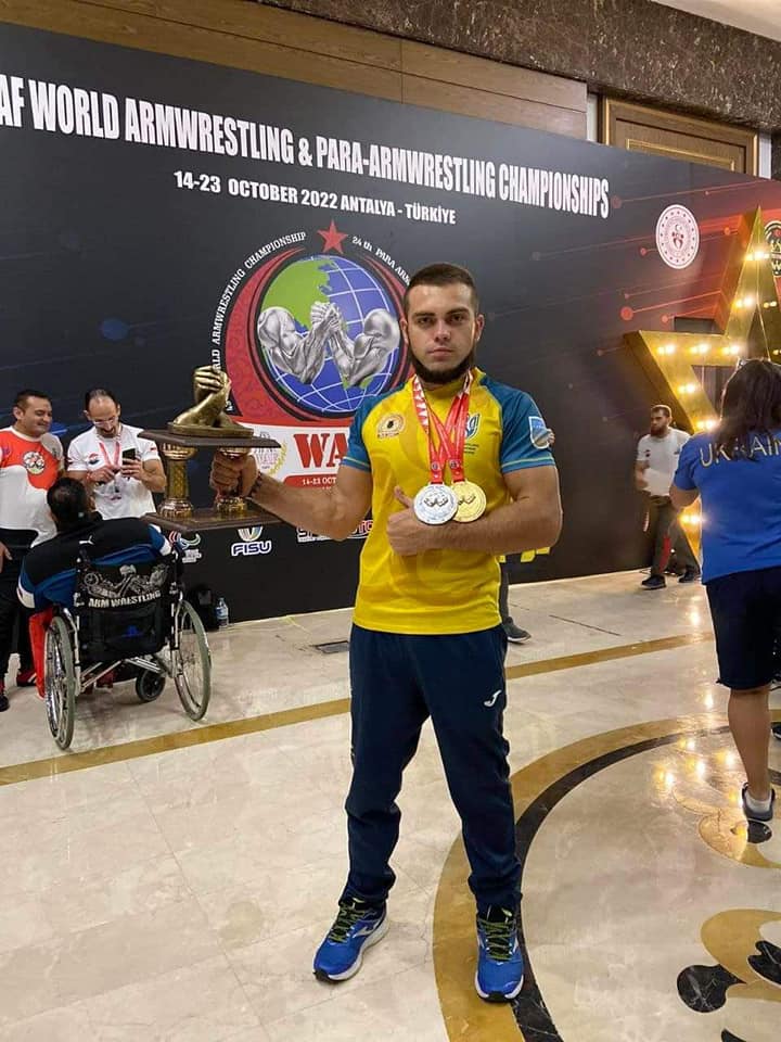 Назарій Остапчук продав машину, аби поїхати до Туреччини на змагання. І став чемпіоном світу з параармреслінгу