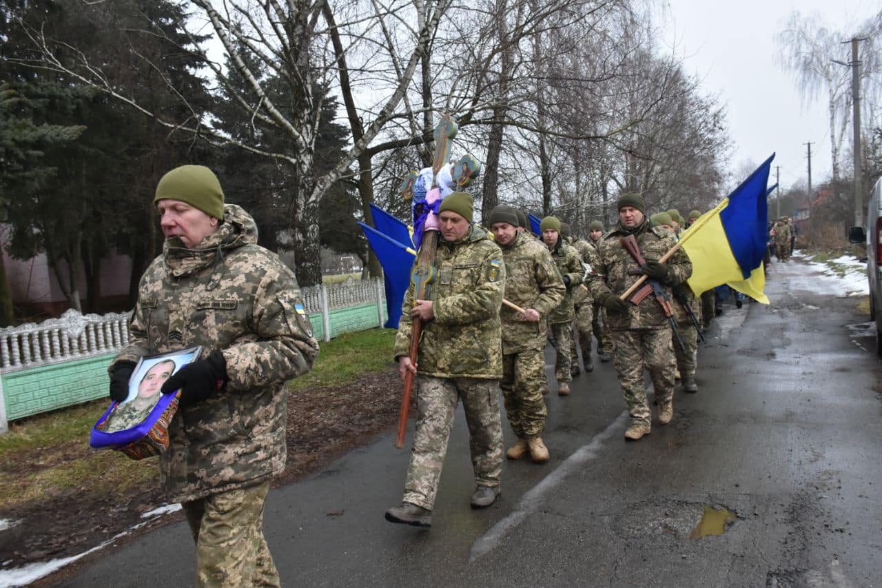 На Чернігівщині поховали бійця, який загинув у Запорізькій області