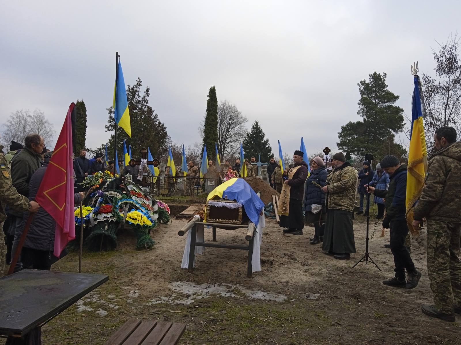 Знову втрати: на Чернігівщині прощались із загиблими на фронті бійцями
