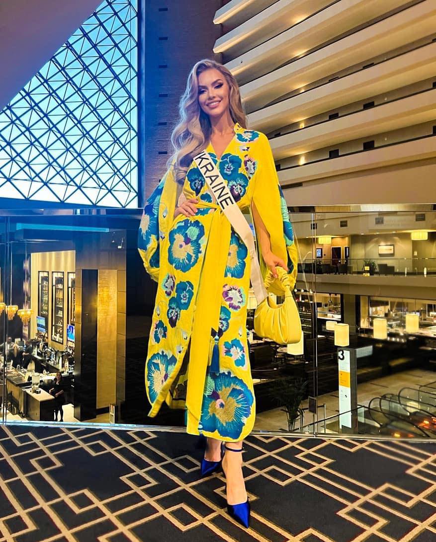 Вже не у спортивках: Вікторія Апанасенко засвітила на конкурсі Miss Universe одразу три яскраві луки