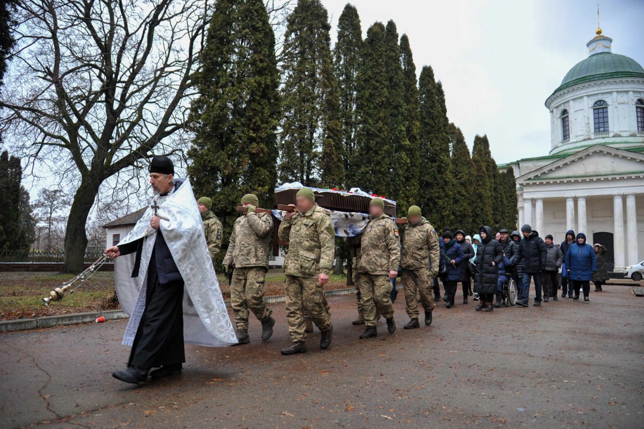 У громадах Чернігівщини прощались із трьома загиблими бійцями