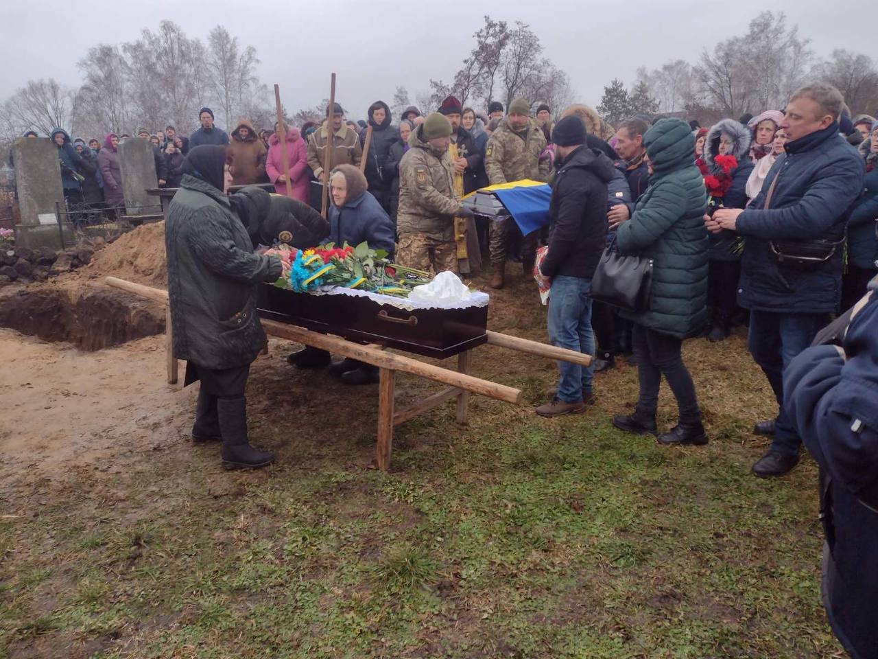 У громадах Чернігівщини прощались із трьома загиблими бійцями