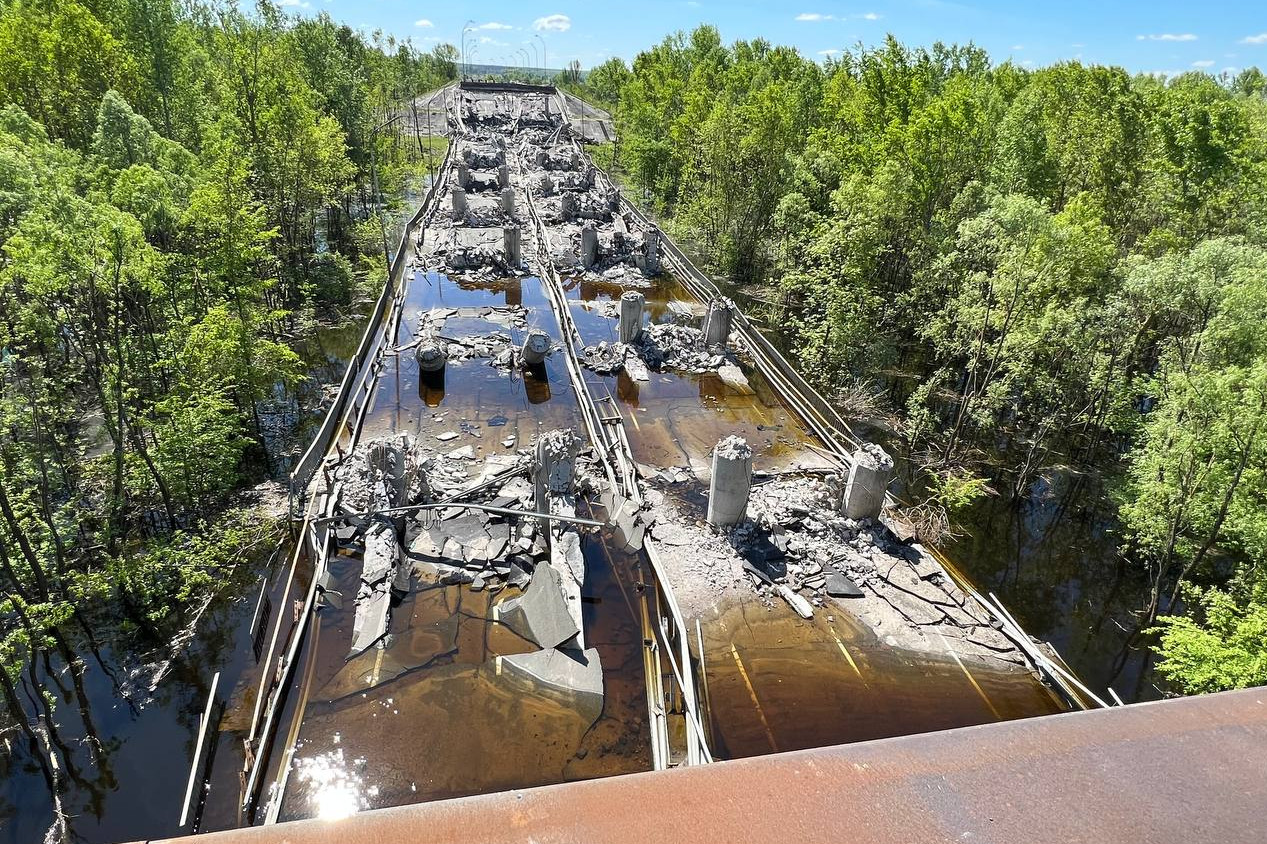 Міст через Десну біля села Шестовиця. Знищений 22 лютого 2022 року