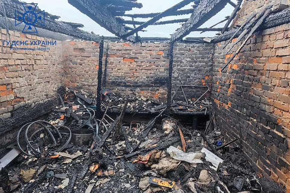 Упродовж минулої доби на Чернігівщині вогнеборці ліквідували чотири пожежі – одна людина загинула