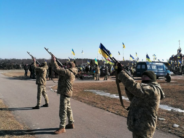 У громадах Чернігівщини попрощались із пʼятьма воїнами, які загинули на війні