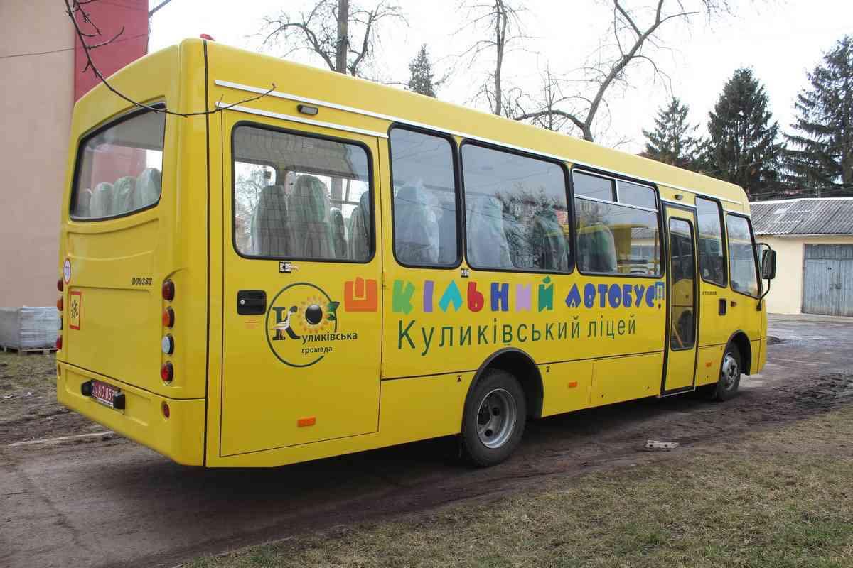 Новини громад області: хочуть перейти до сортування сміття, поповнюють автопарк, шанують столітніх ювілярів