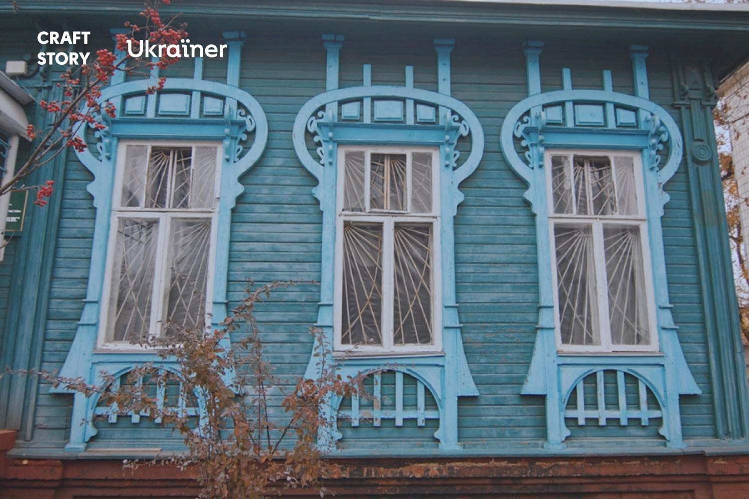Знаменитий проєкт Ukraїner про чернігівське дерев‘яне мереживо, столітні будиночки і чому російські окупанти не чіпали церкву в Седневі