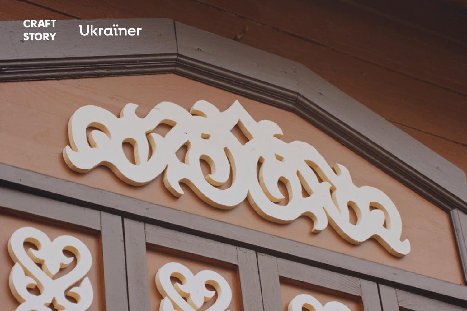 Знаменитий проєкт Ukraїner про чернігівське дерев‘яне мереживо, столітні будиночки і чому російські окупанти не чіпали церкву в Седневі