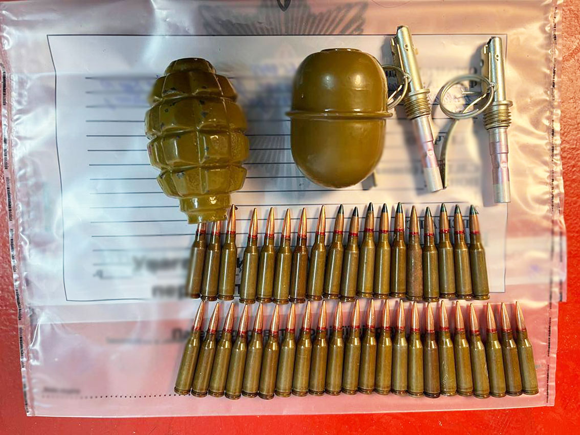 Житель Чернігівщини зберігав вдома гранатомет, гранати та набої – «світить» до 7 років в’язниці