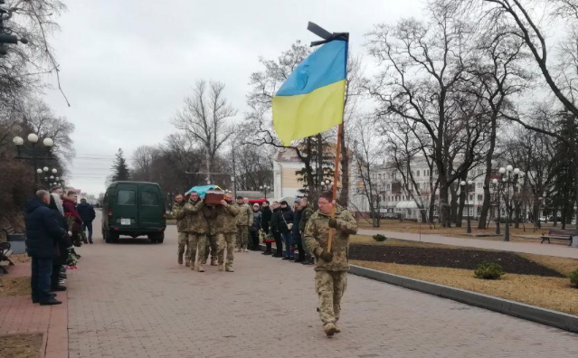 Захисники Чернігівщини та Донеччини: у громадах поховали загиблих бійців