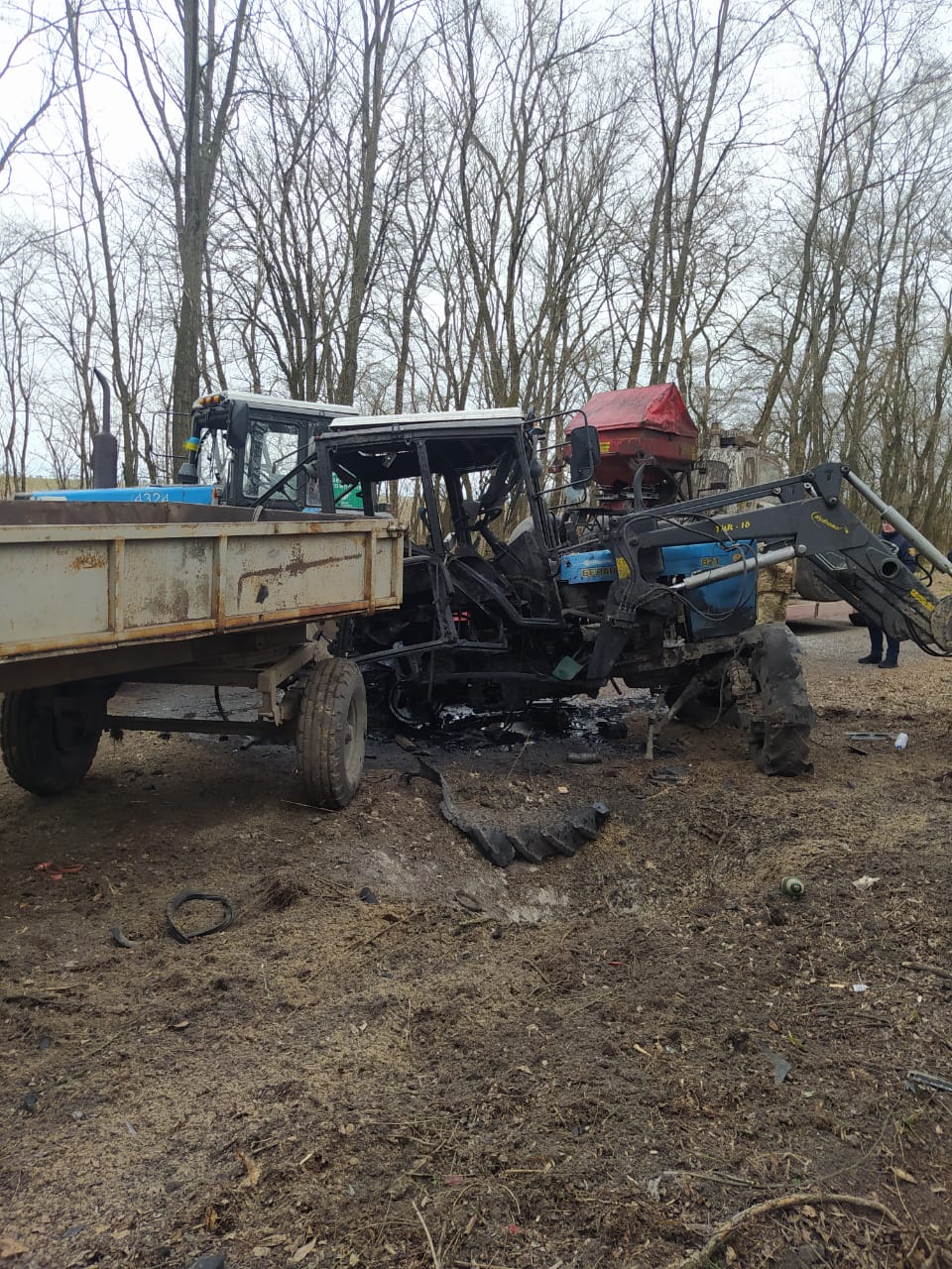 Поблизу Чернігова на протитанковій міні підірвався трактор із причепом
