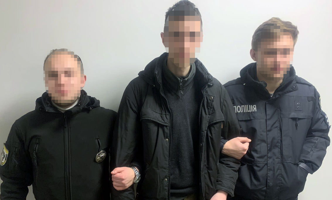 Псевдолікар із Харкова ошукав чернігівську пенсіонерку – видурив і долари, і гривні