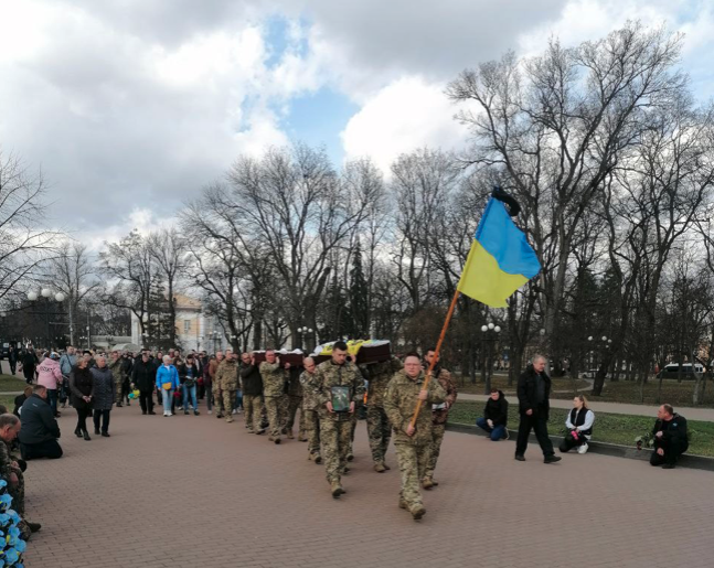 Загинули на Луганщині: у двох громадах поховали бійців ЗСУ