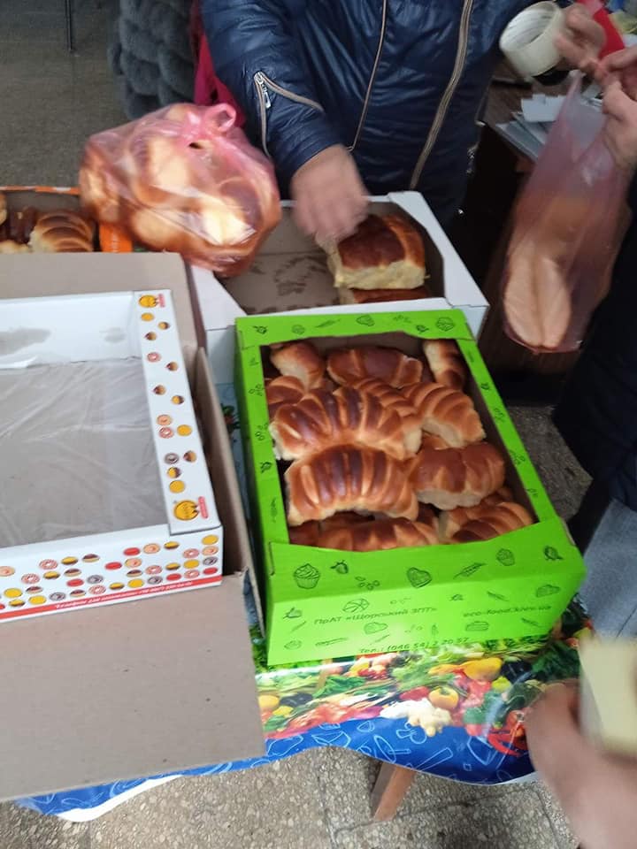 У Хорошому Озері допомагають фронту