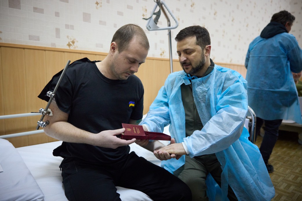 Зеленський на Чернігівщині: побував у ягіднянському підвалі та госпіталі