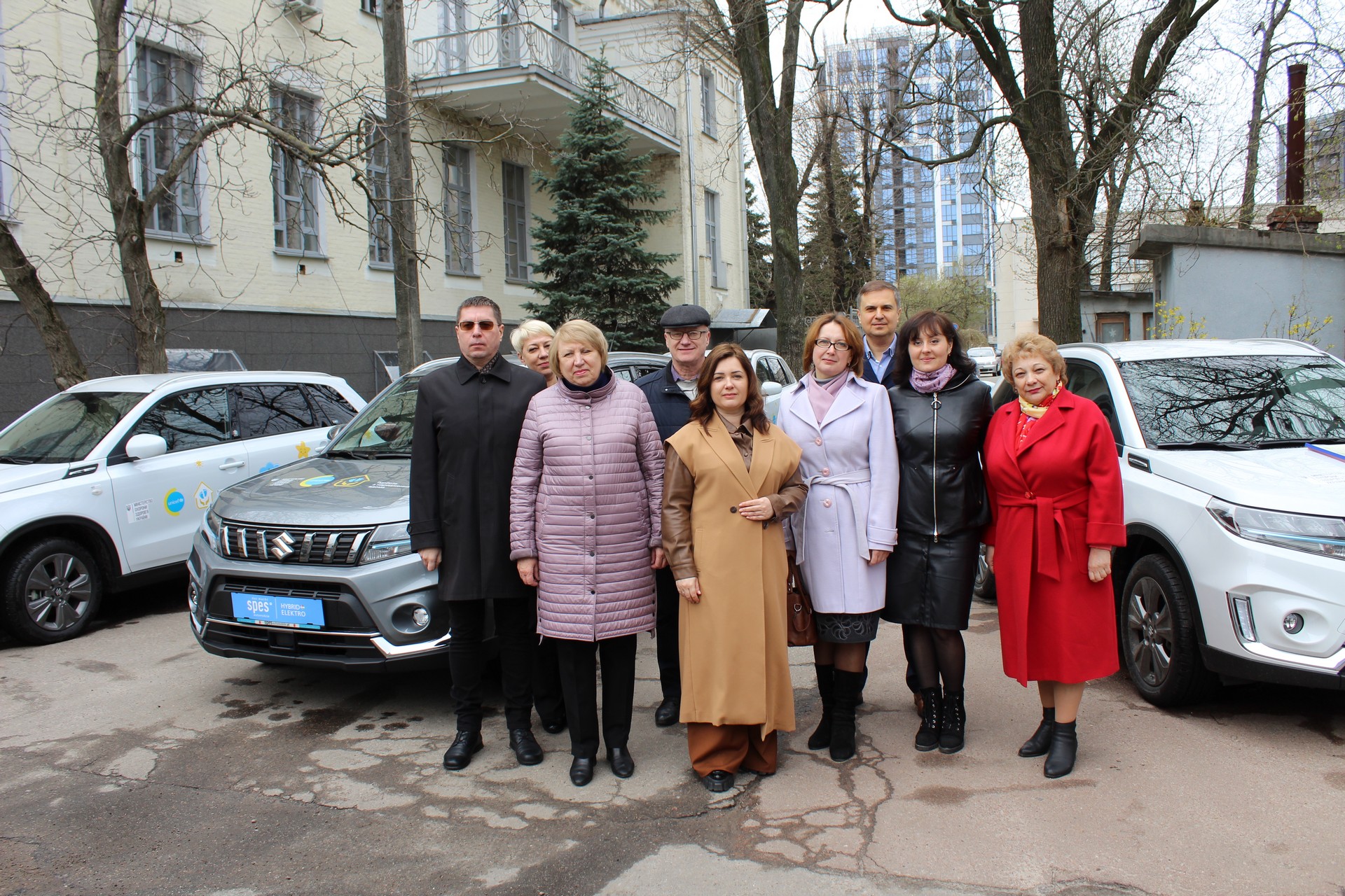 Чернігівщина отримала автомобілі від ЮНІСЕФ: лікарі із прикордонних громад зможуть швидше добиратися до пацієнтів