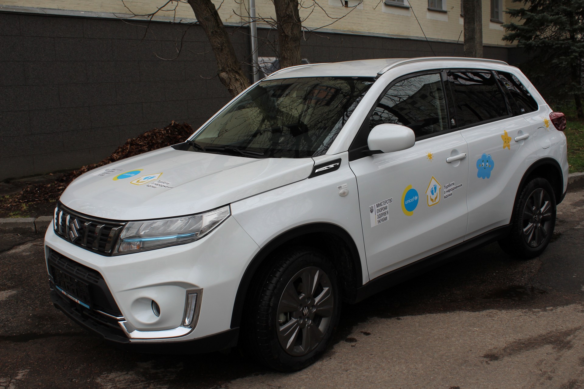 Чернігівщина отримала автомобілі від ЮНІСЕФ: лікарі із прикордонних громад зможуть швидше добиратися до пацієнтів